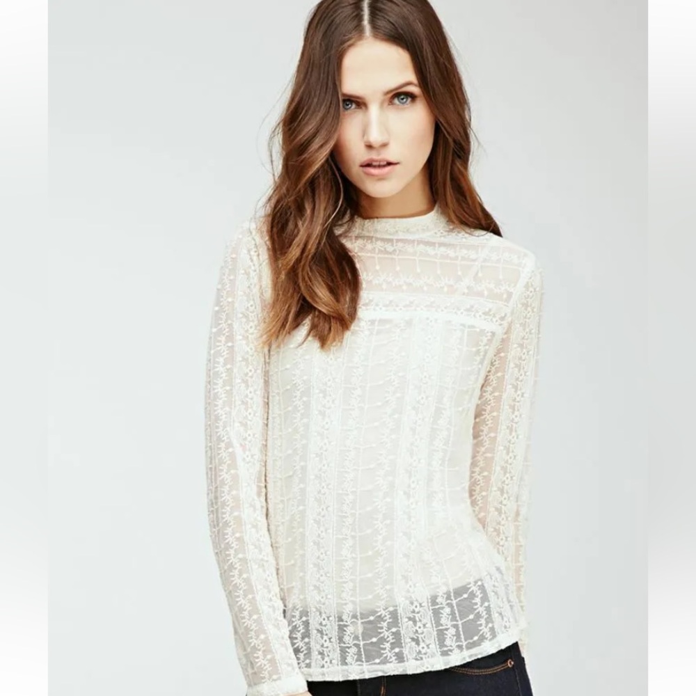 Lace layering top cream